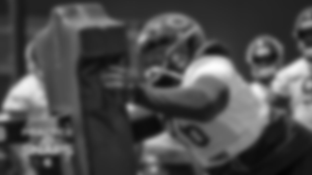 DT Akiem Hicks