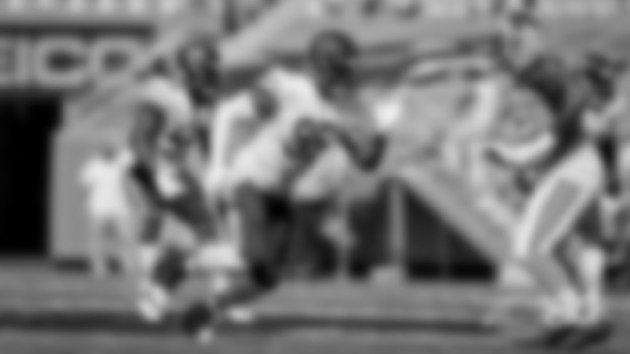 DL Roy Robertson-Harris
