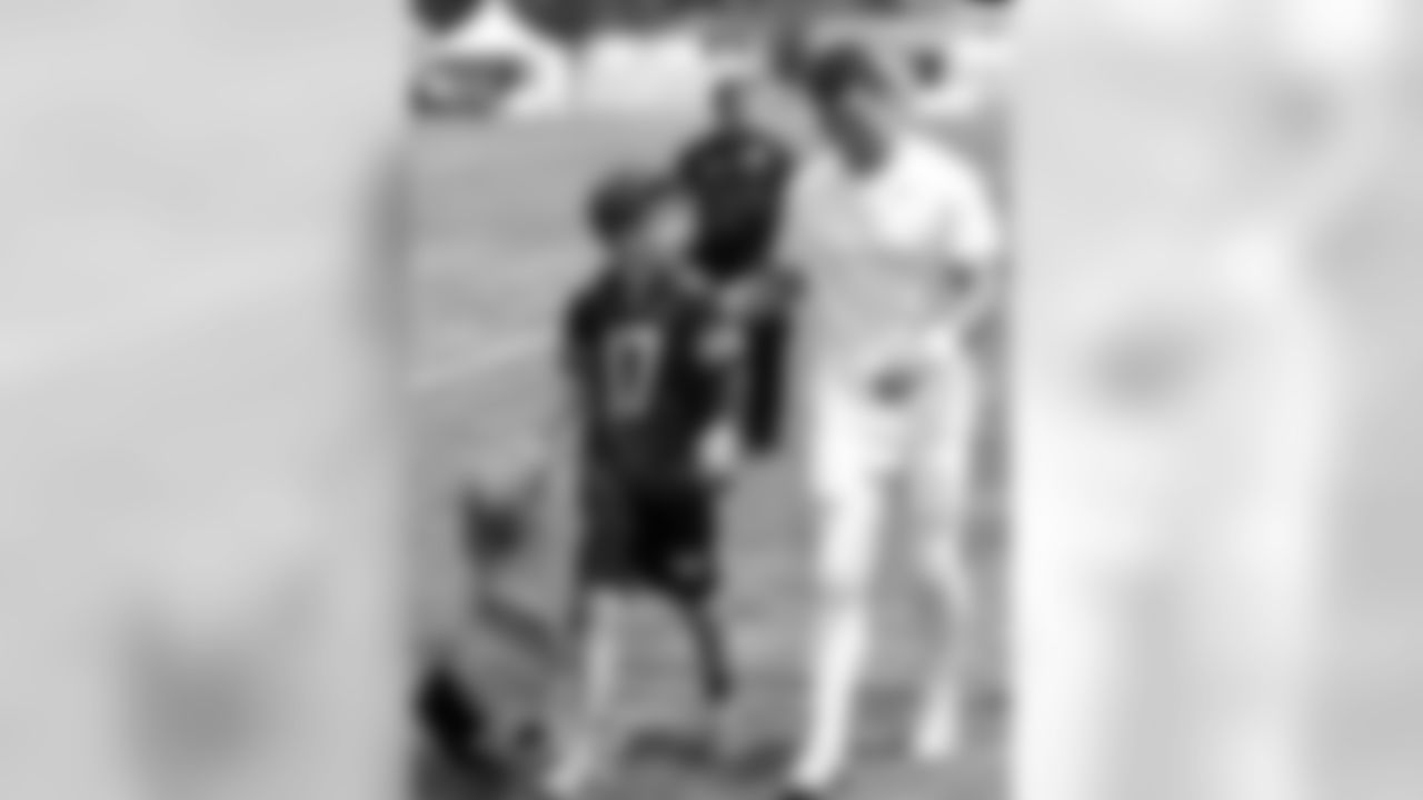 2017 - Mitchell Trubisky with a young fan