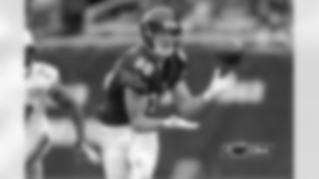 March 12 - Re-signed WR Marc Mariani, 1 year