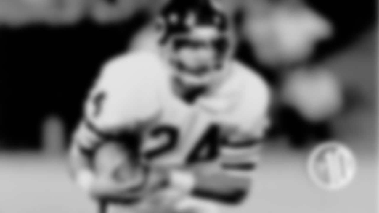 (10) Jeff Fisher, safety (1981)
Fisher played in 49 games with three starts mostly as a reserve defensive back in four seasons. He returned a punt 88 yards for a touchdown in a 1981 win over the Buccaneers.