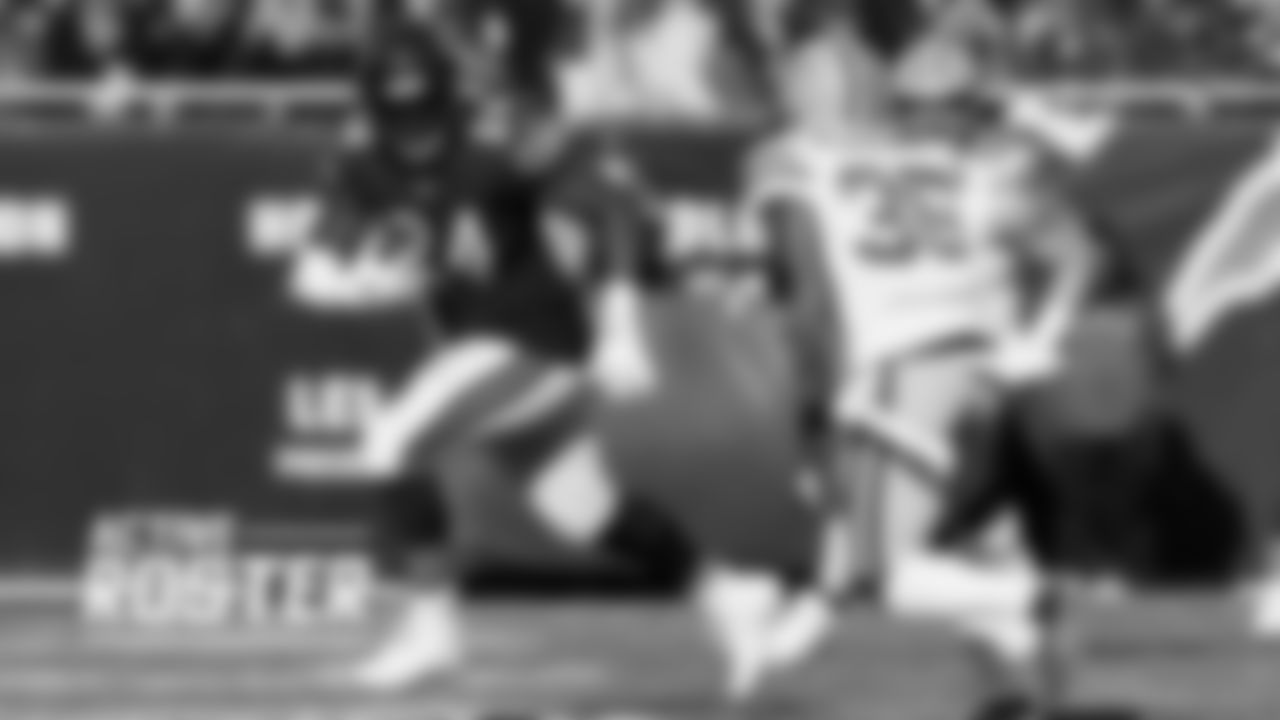 RB Jordan Howard