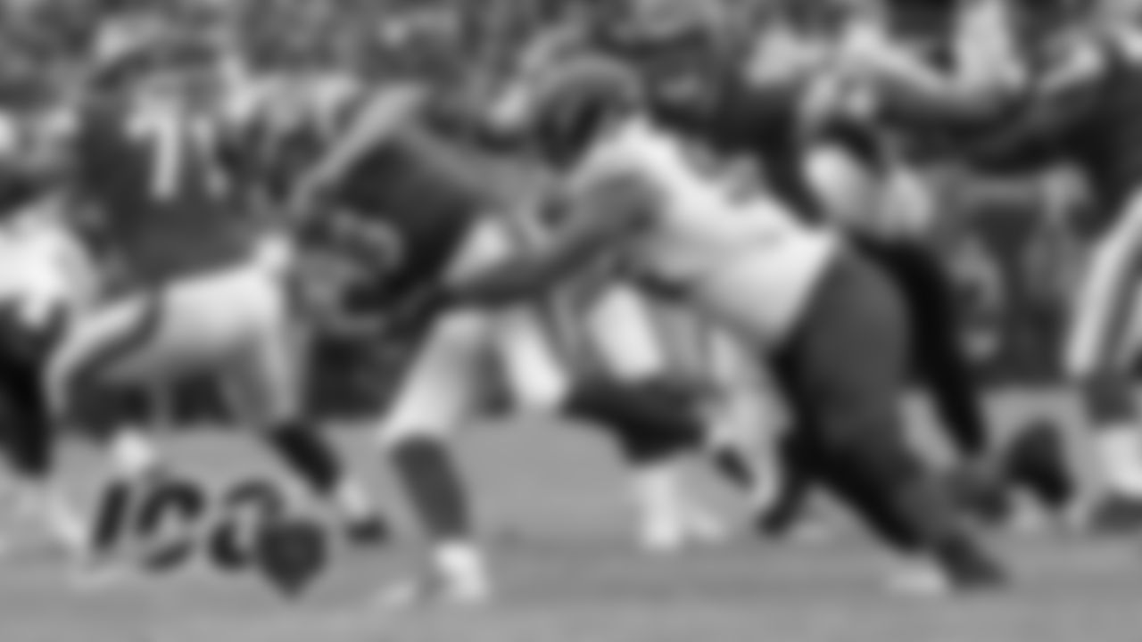 DL Roy Robertson-Harris:
Quarterback hits (tied) - 5