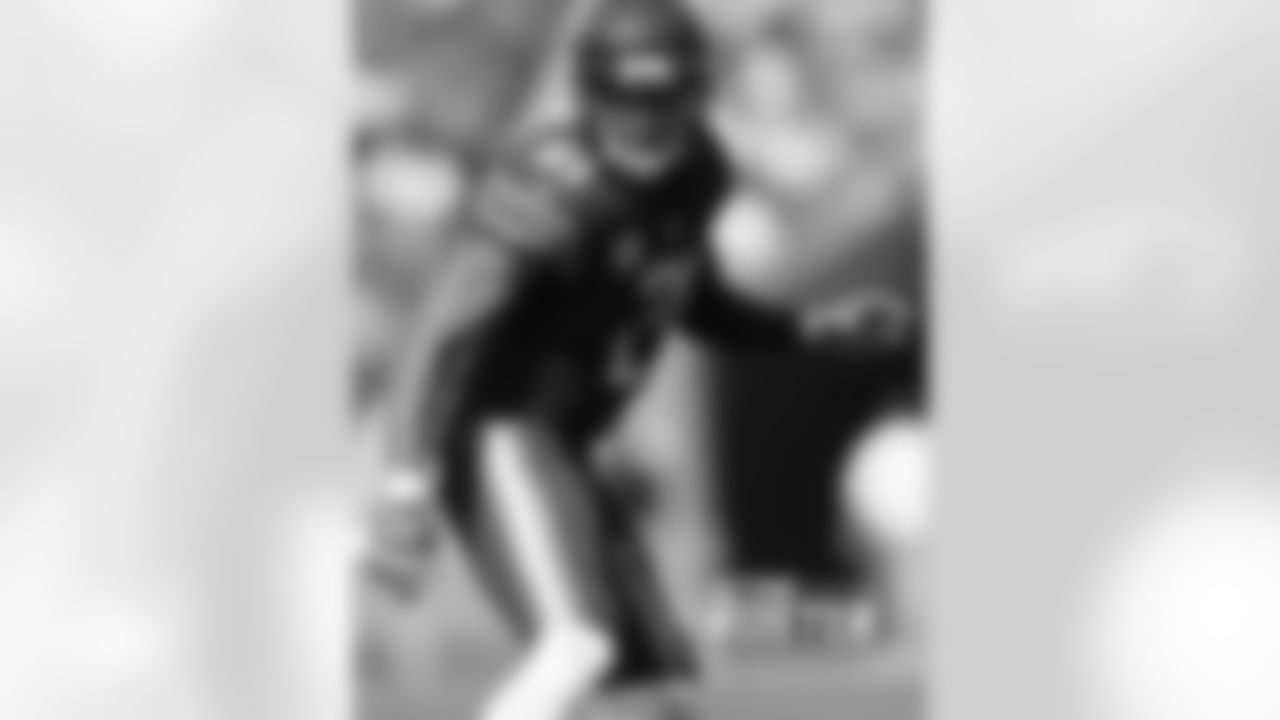S Quintin Demps