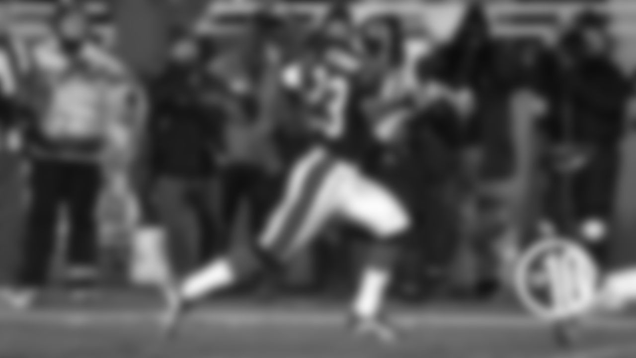 (10) Jerry Azumah

A Pro Bowl kick returner, Azumah had 10 interceptions in seven years with the Bears, and he returned a pick 39 yards for a touchdown in a 2001 playoff loss to the Eagles.