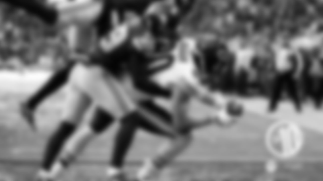 (3) Jimmy Graham, tight end
The future Hall of Famer took advantage of a size mismatch in hauling in the game-winning TD pass from Foles on third-and-14 with just 1:01 remaining against Graham's former team.