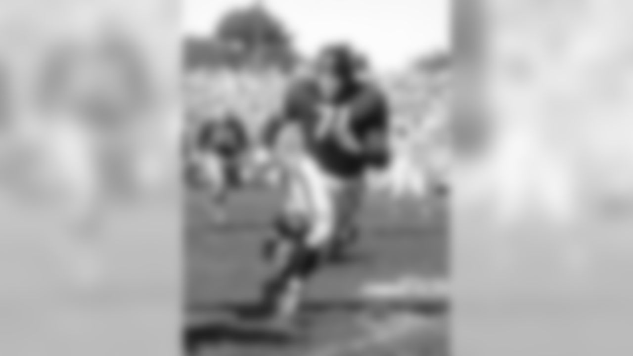 George Connor - HOF class: 1975
AP | Vernon Biever