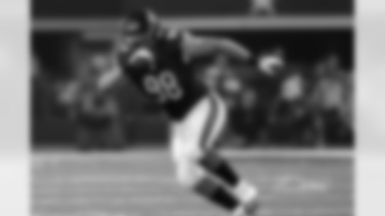 DL Mitch Unrein