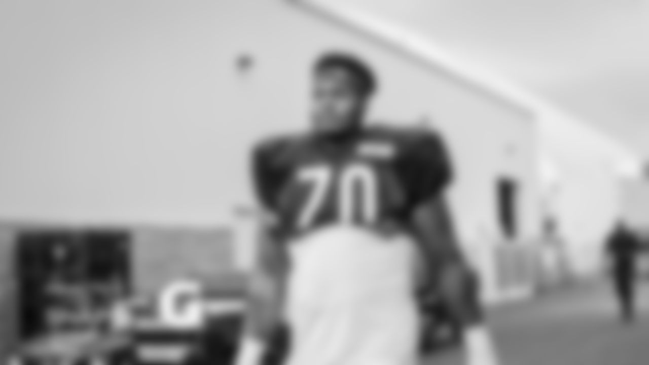 OL Elijah Wilkinson