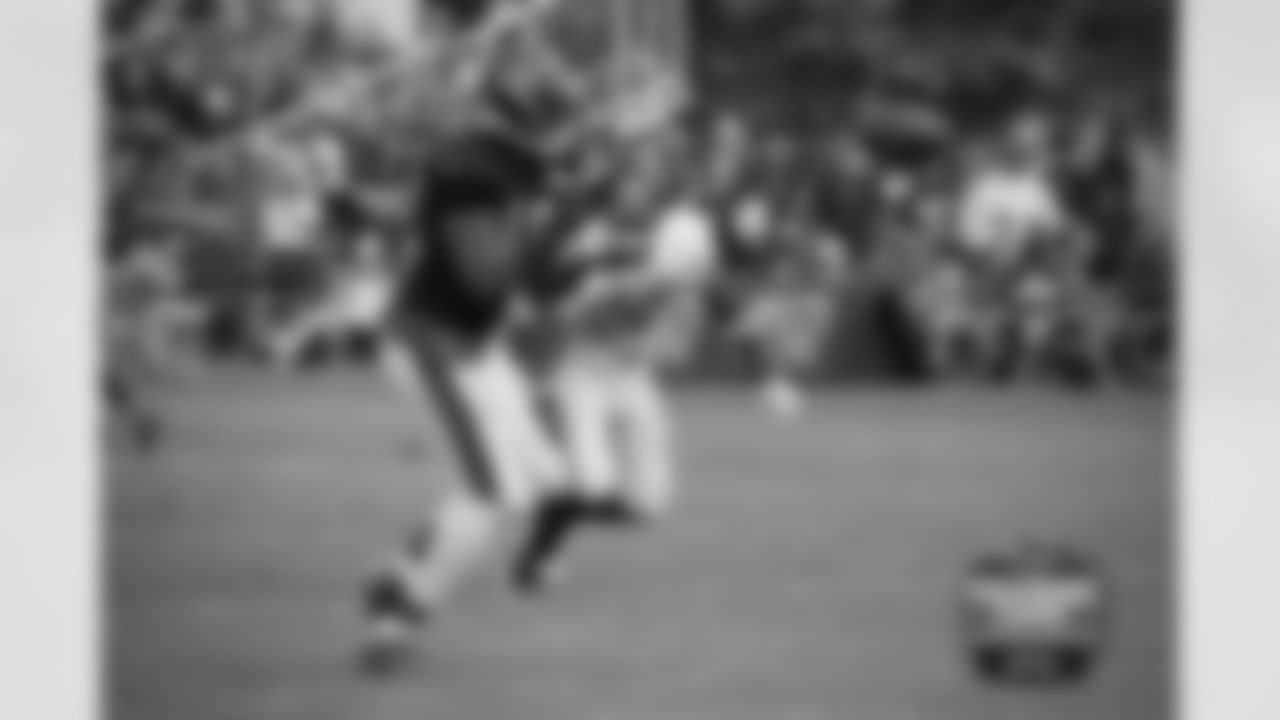 WR Darrin Peterson (15)