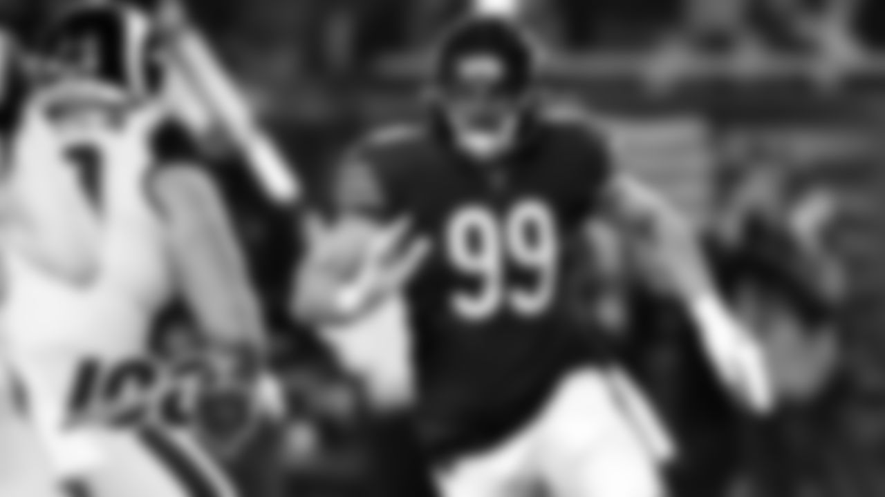 LB Aaron Lynch