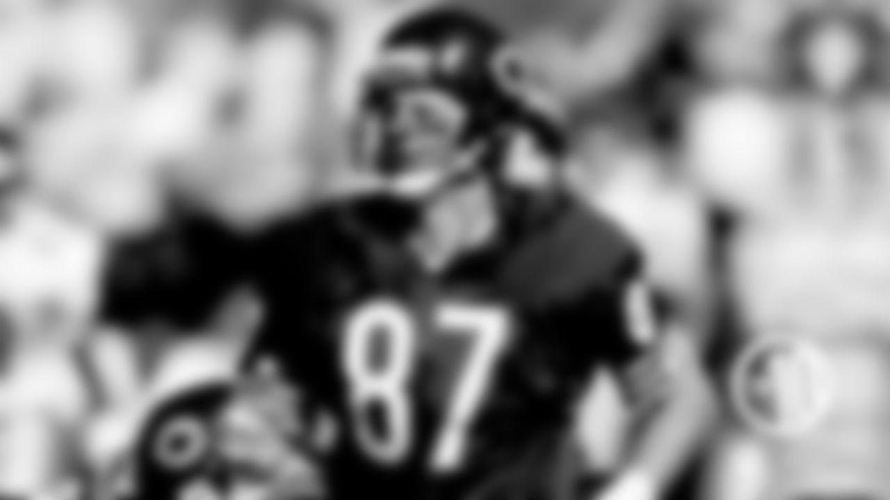 (9) Bears 27, Lions 24
Sept. 6, 1992 in Chicago
In a seesaw game that featured four lead changes in the fourth quarter, Tom Waddle caught a 6-yard TD pass from Jim Harbaugh on fourth-and-goal with just :01 remaining to lift the Bears to the victory.