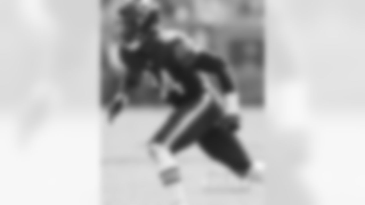OLB Leonard Floyd