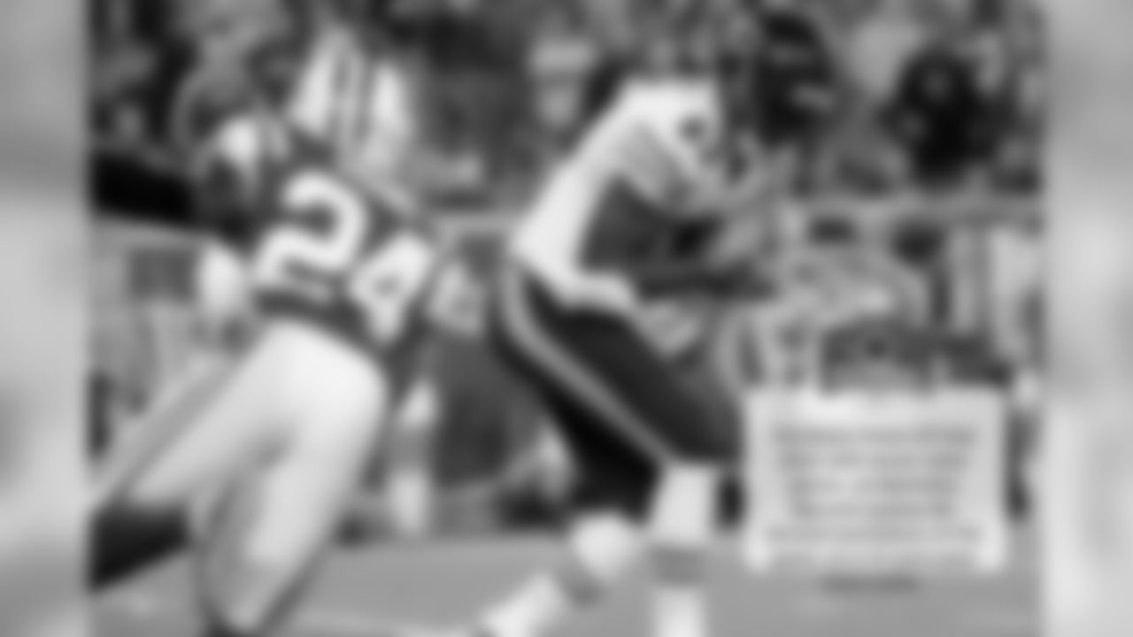 The Bears finish off that drive with seven more points, as Martellus Bennett scores his second touchdown of the game, on a 13-yard pass from Cutler.
