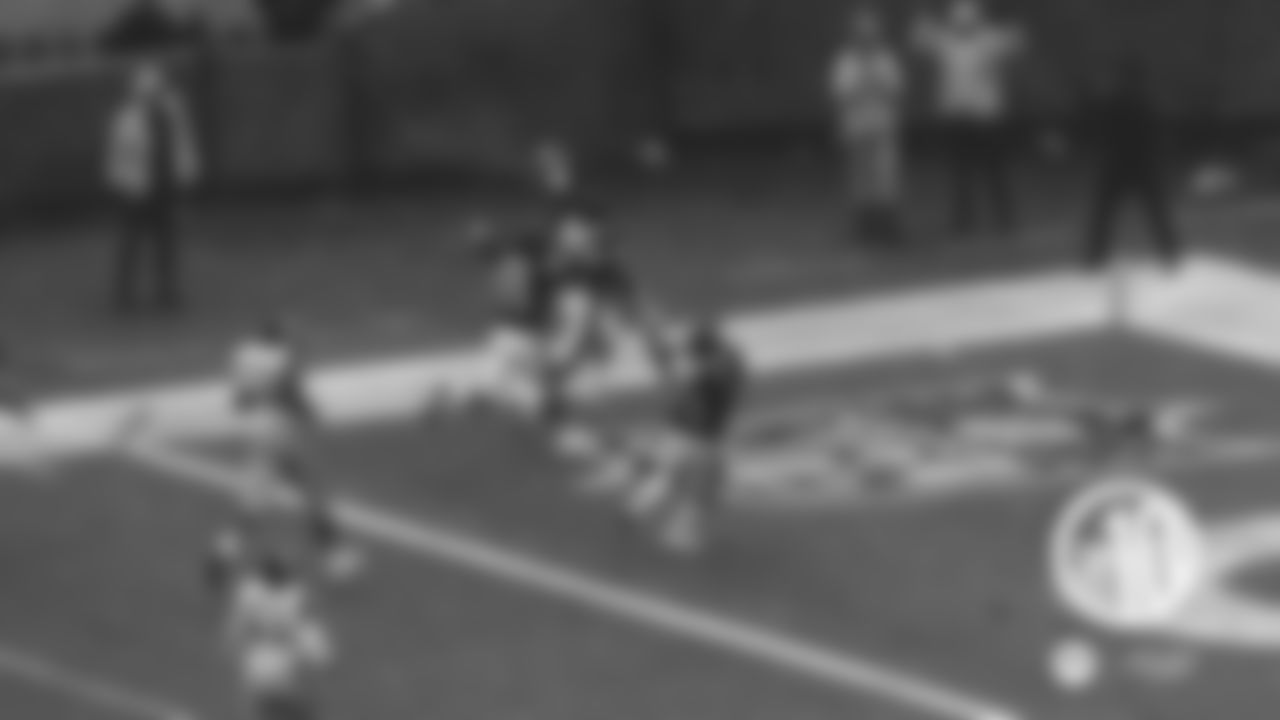 (1) Bears win NFC championship
Jan. 12, 1986
The Bears punched their ticket to Super Bowl XX with a 24-0 win over the Los Angeles Rams in the 1985 NFC title game. In the process, the Bears became the first NFL team to record back-to-back shutouts in the playoffs.