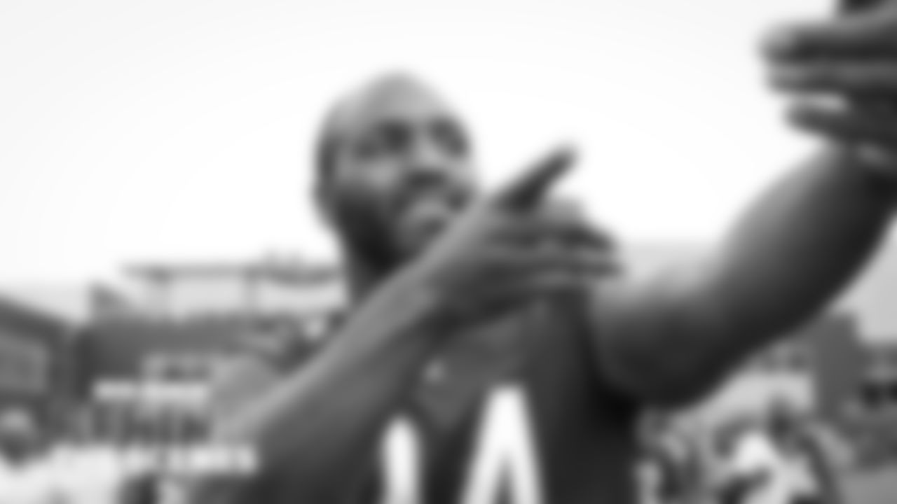 DL Robert Quinn
