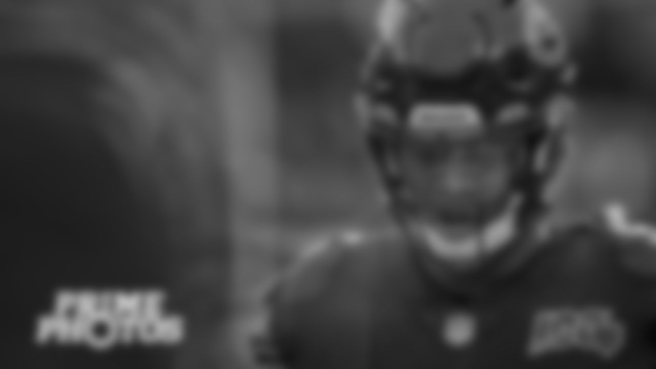DL Roy Robertson-Harris