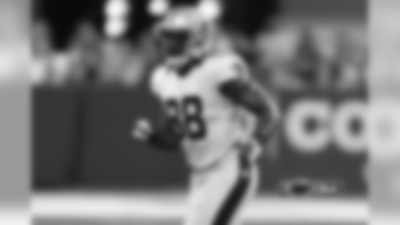 Backup: Ronald Powell