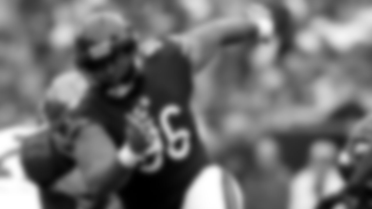 DT Akiem Hicks