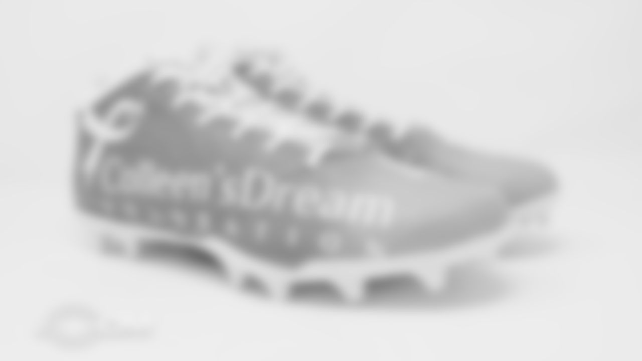 Chicago Bears OL German Ifedi promotes Urban Growers Collective for My  Cause My Cleats initiative