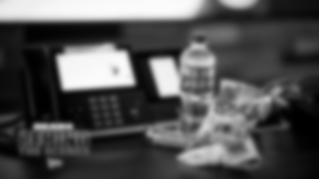 2022_Draft_Room_BTS_005