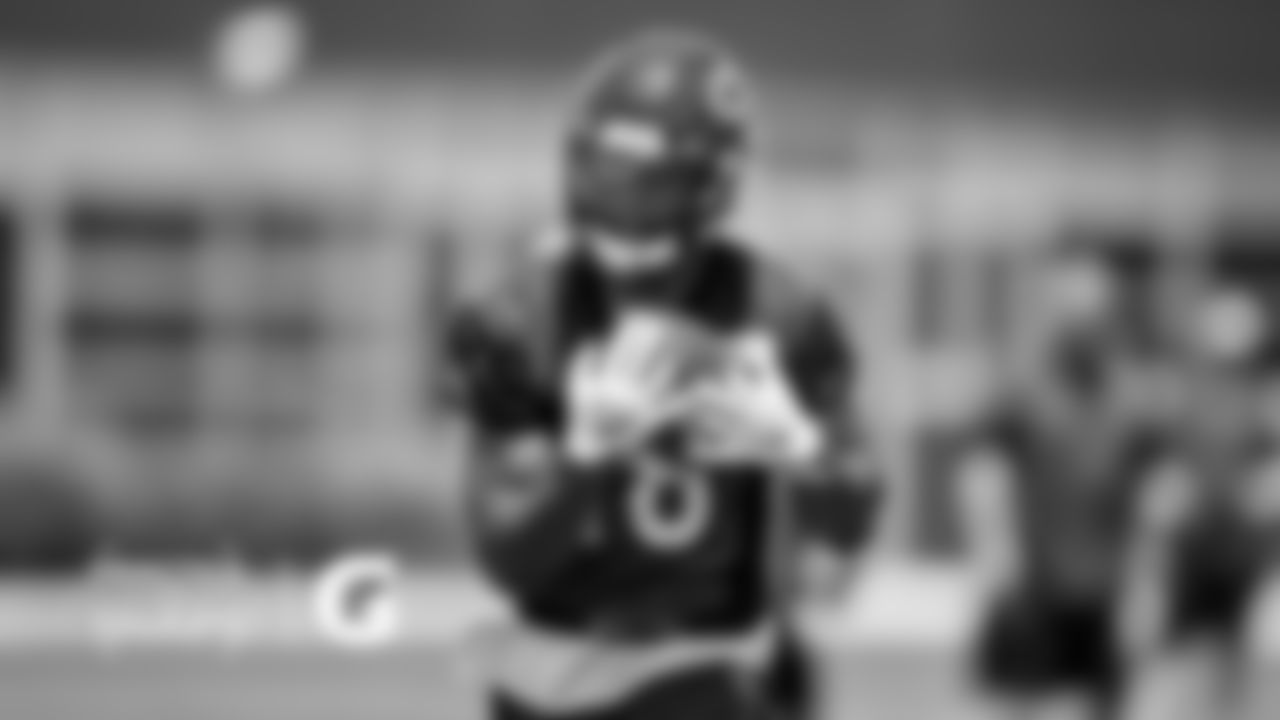 WR Chris Lacy