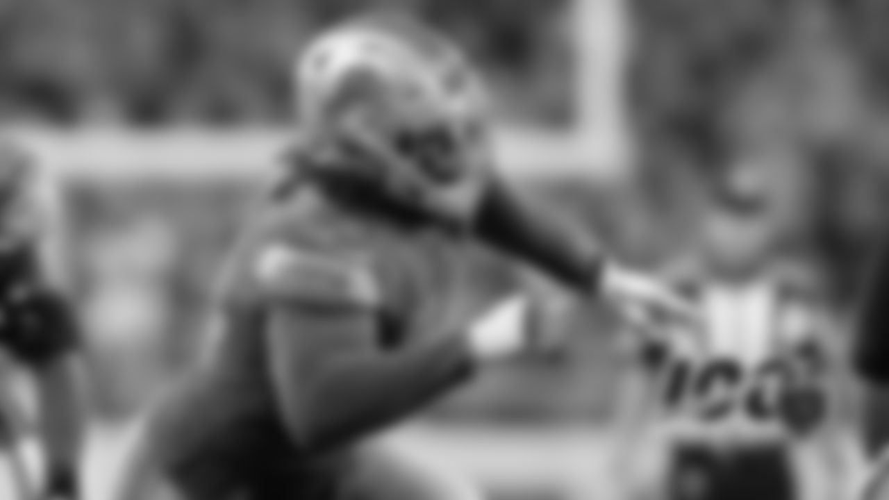 Ziggy Ansah, Edge
Aaron M. Sprecher AP Photo