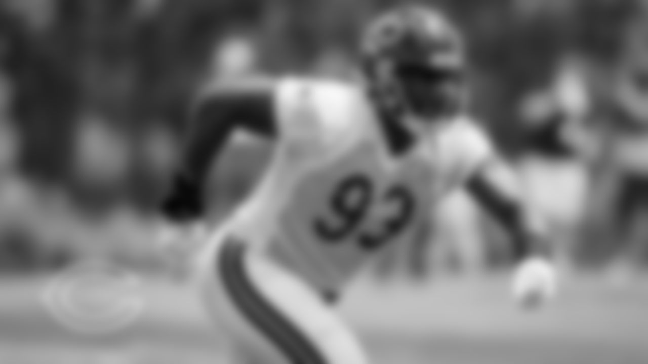 DL Justin Jones | #93