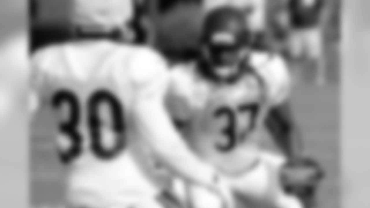 S M.D. Jennings