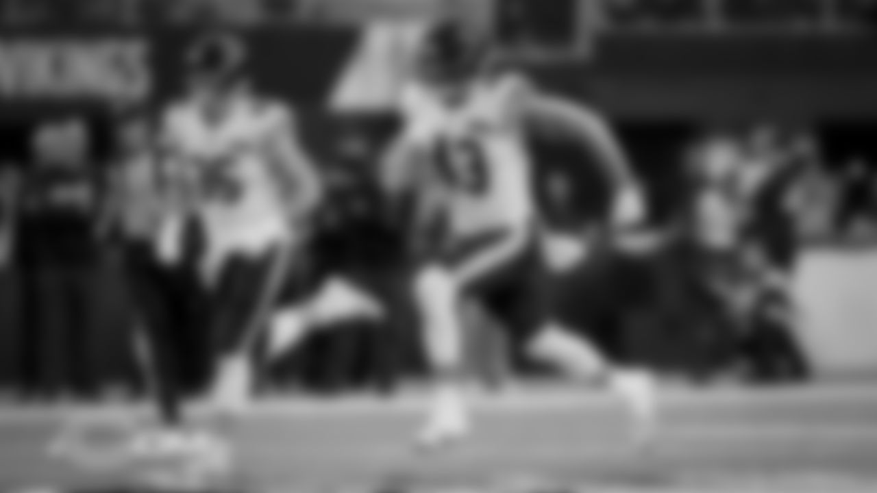 TE Eric Saubert | #82