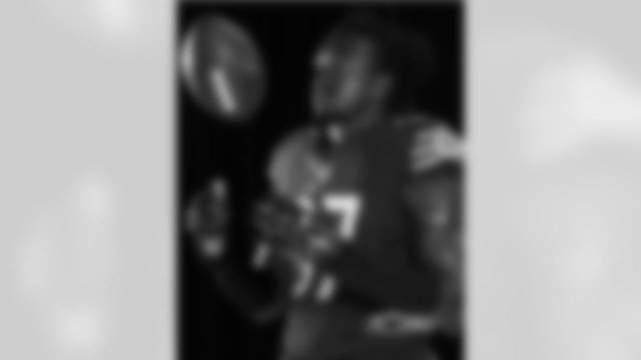 LB Willie Young