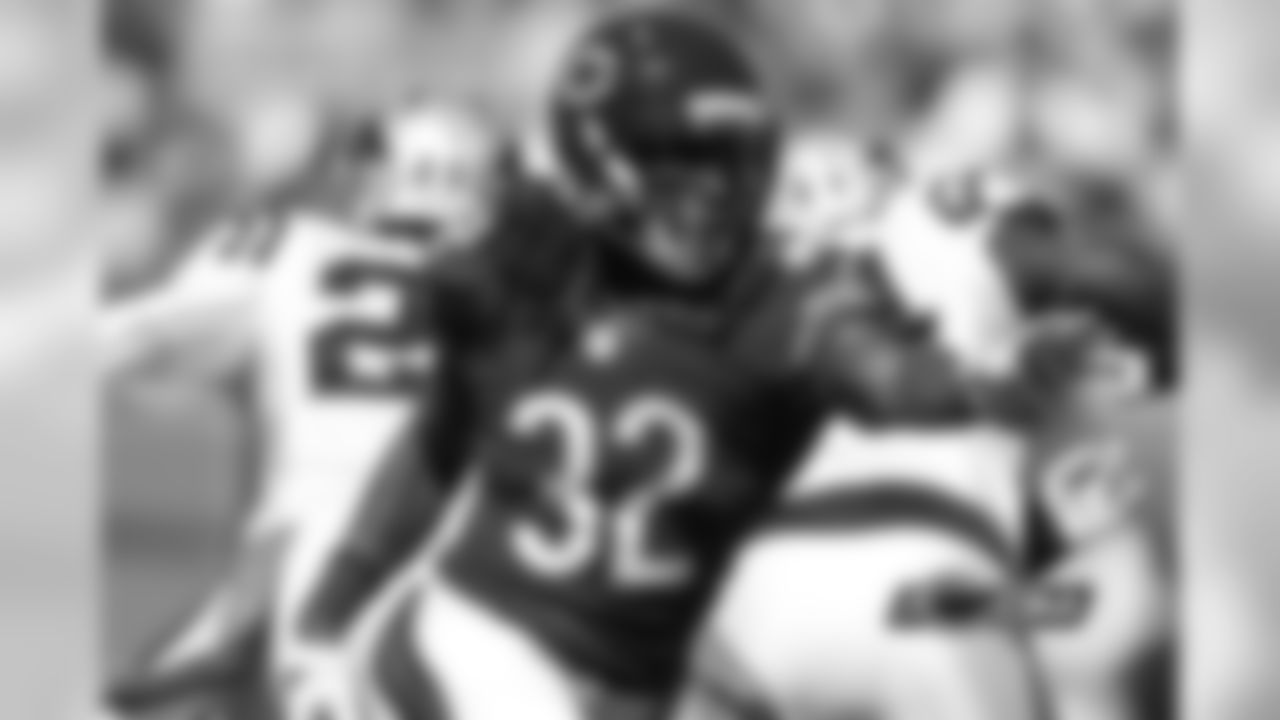 RB Senorise Perry