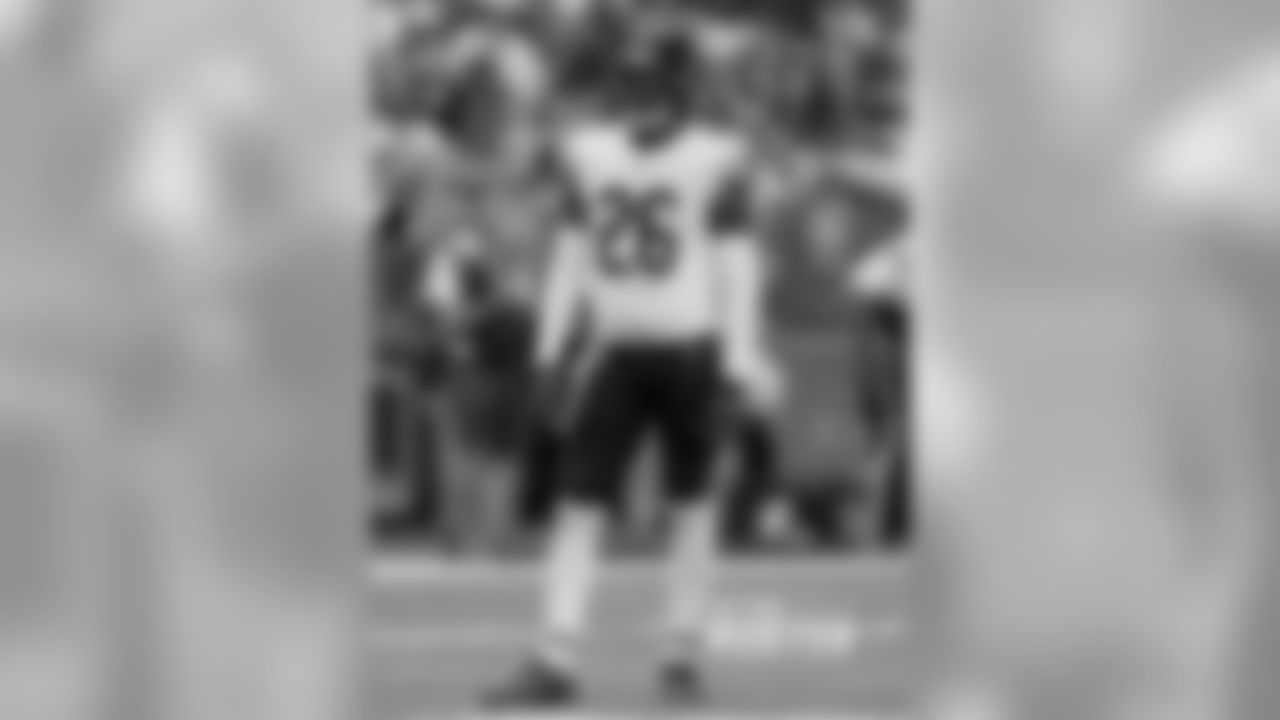S Deon Bush