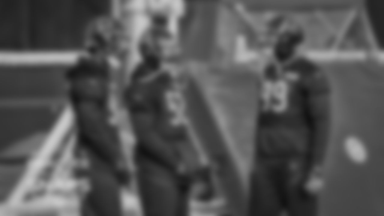 OLB Leonard Floyd, OLB Khalil Mack, OLB Aaron Lynch