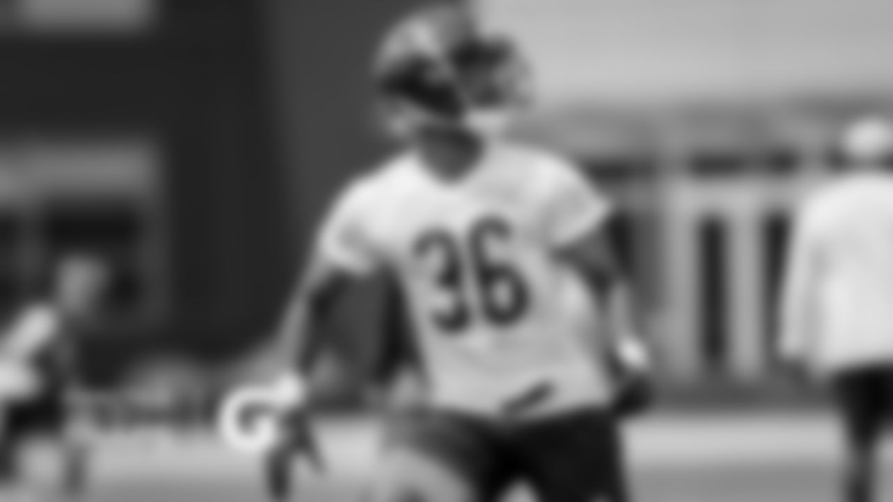 DB DeAndre Houston-Carson