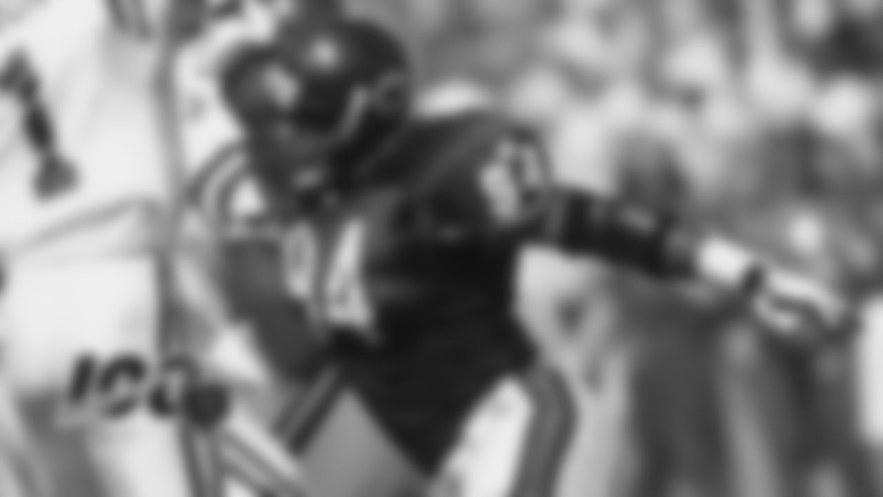 1998: John Thierry, DE
