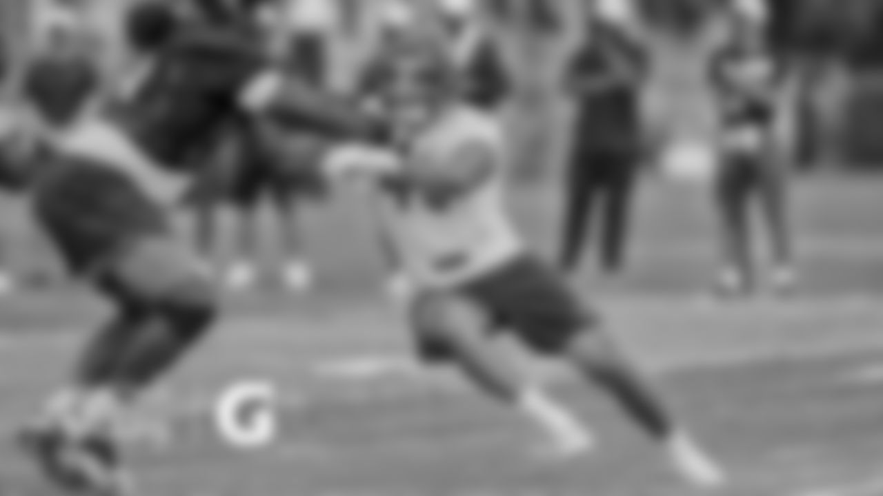 LB Kylie Fitts