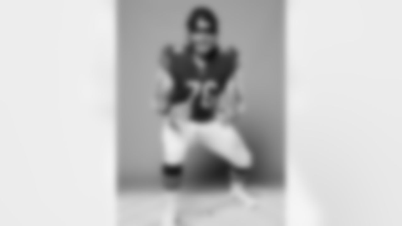 OL Teven Jenkins