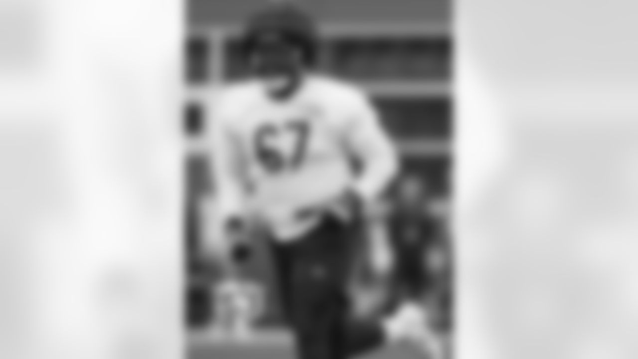 DL Donovan Jeter | #67