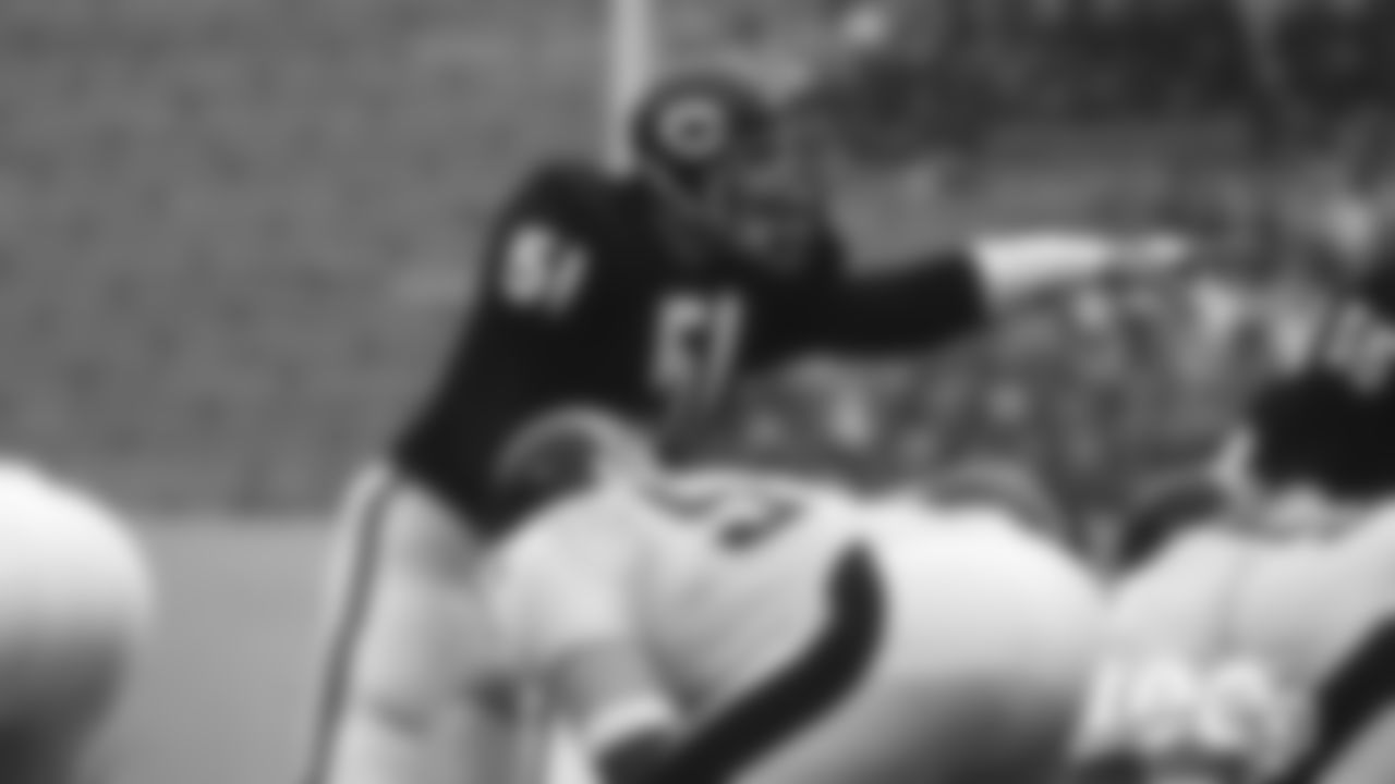 2. Dick Butkus, LB
1965-73