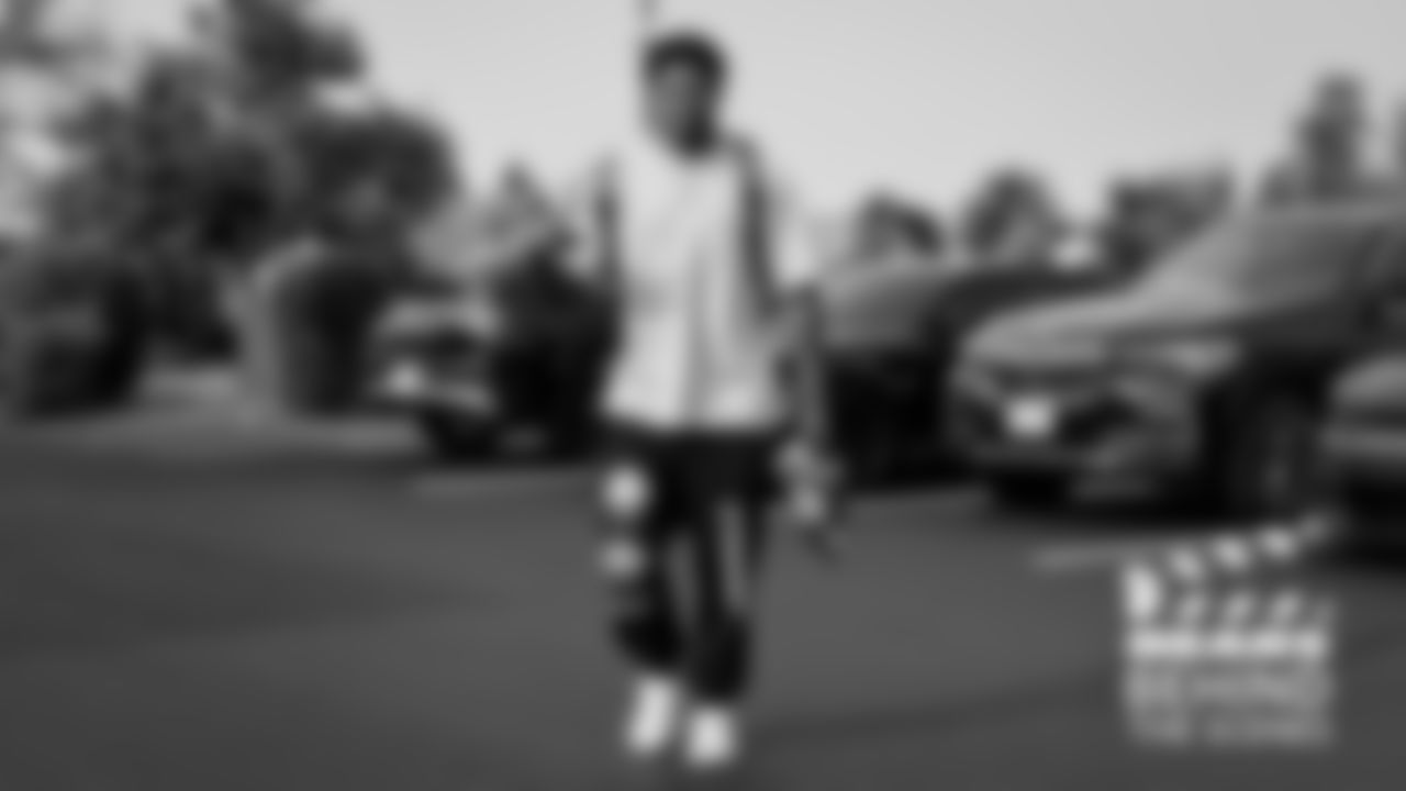 DB Elijah Hicks