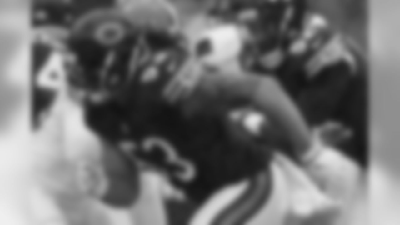 March 22, 2018 - Re-signed LB John Timu to a one-year contract.