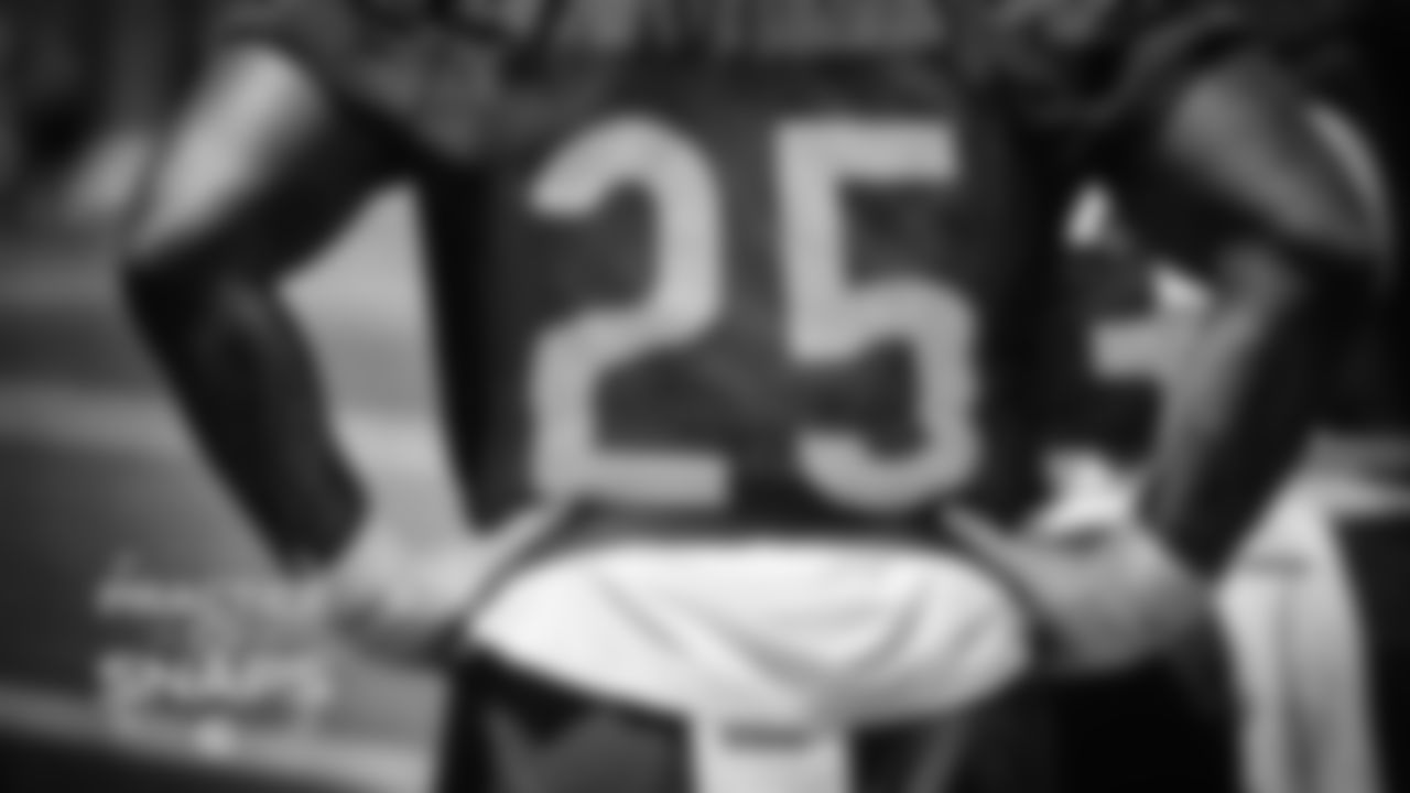 RB Mike Davis