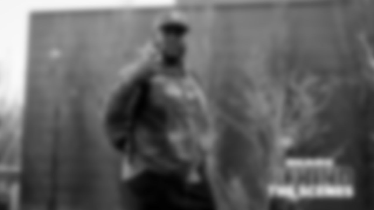 DL Justin Jones