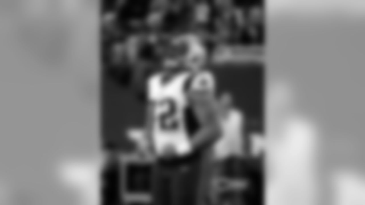 DL Akiem Hicks