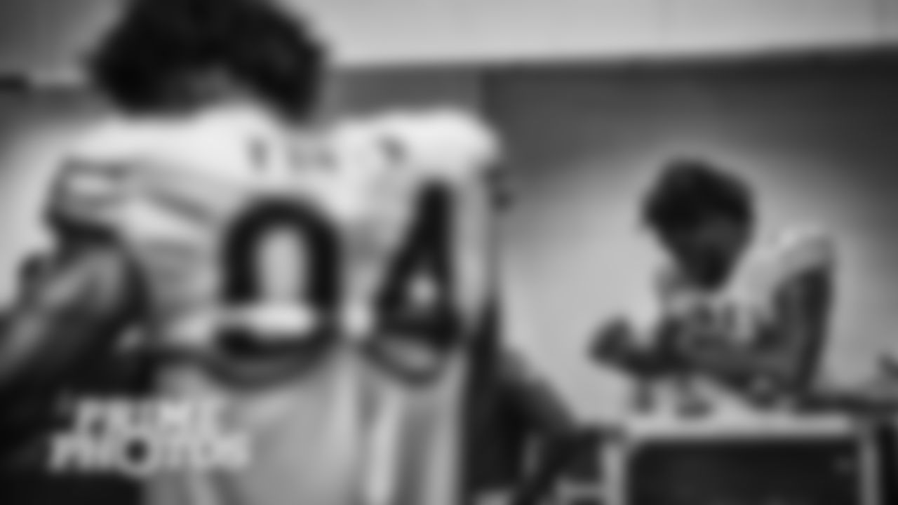 LB Leonard Floyd