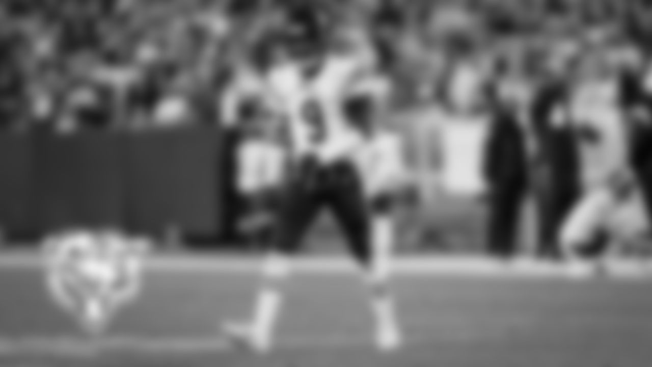 DB Jaquan Brisker | #9
