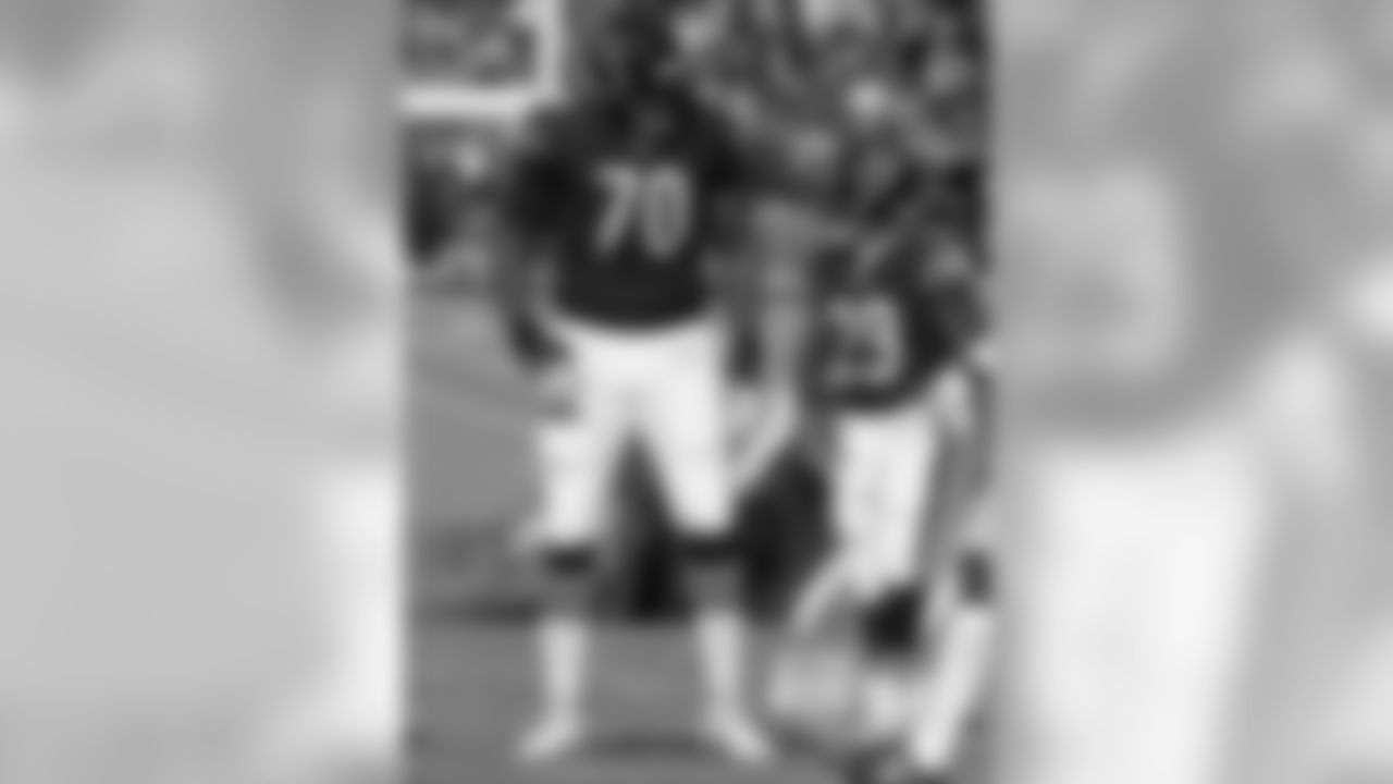 OT Bobby Massie