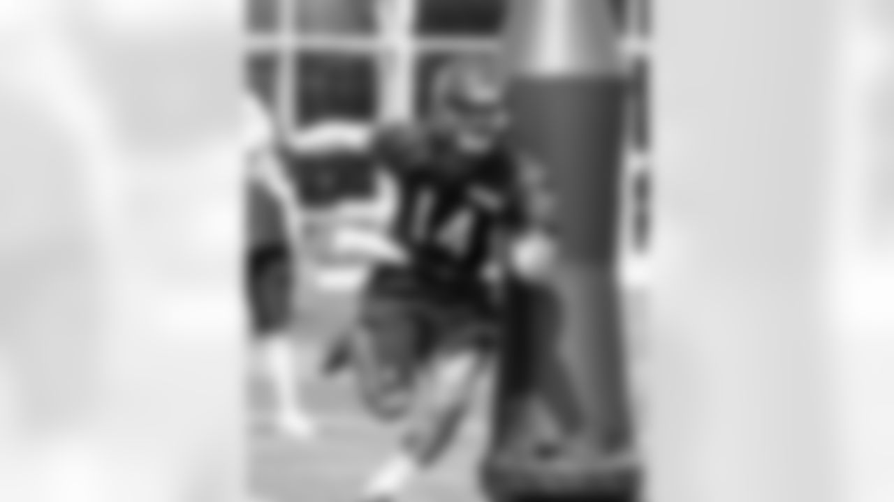WR Levi Norwood