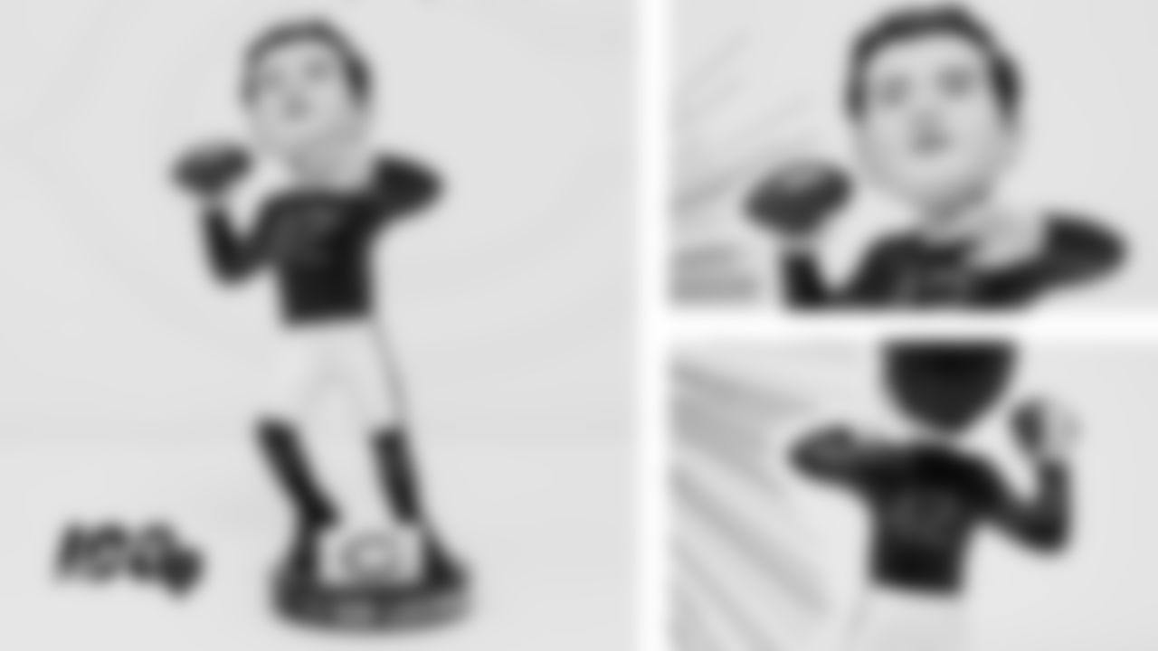 Sid Luckman
Week 10, November 10